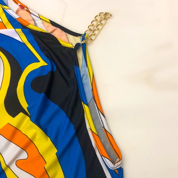 Open shoulder top - Picture 2 of 2